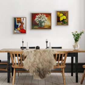 Americanflat MDF frame blends with decor thanks to oak woodgrain