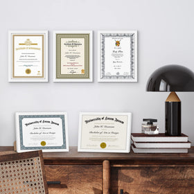 Americanflat diploma frame close-up showing crystal-clear plexiglass