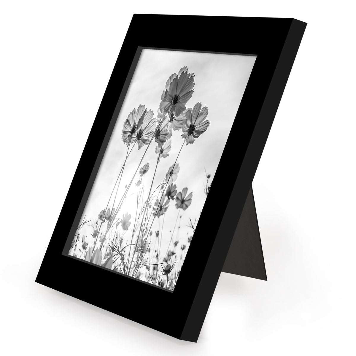 Americanflat frames include easy-hang hardware for quick wall mounting.