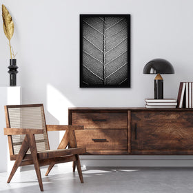 Close-up of the Americanflat black frame showing a timeless, versatile finish.