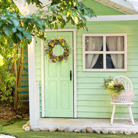 AMF0RESJ indoor outdoor wreath suitable for use in sheltered areas.