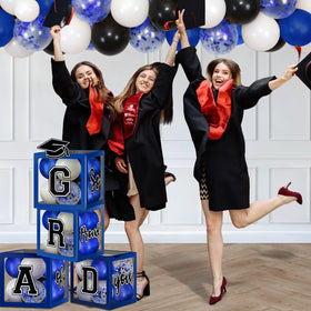 AMFEOV blue graduation balloons and letters elevate the ceremony decor.