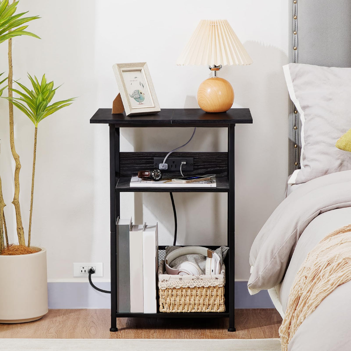 AMHANCIBLE record player stand close-up wood and steel finish highlights durability.