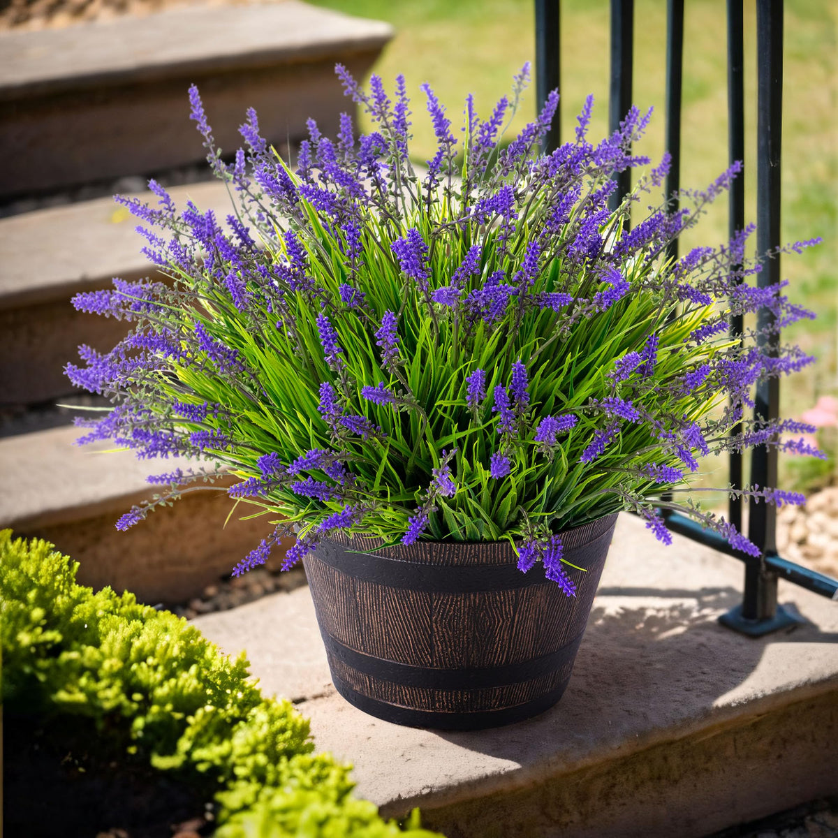 Ammyoo UV-resistant artificial shrubs resist fading in sun and rain.
