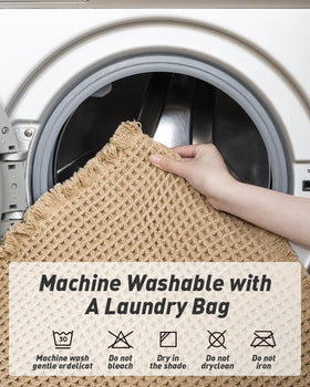 AMOAMI machine washable bath mat easy to clean.