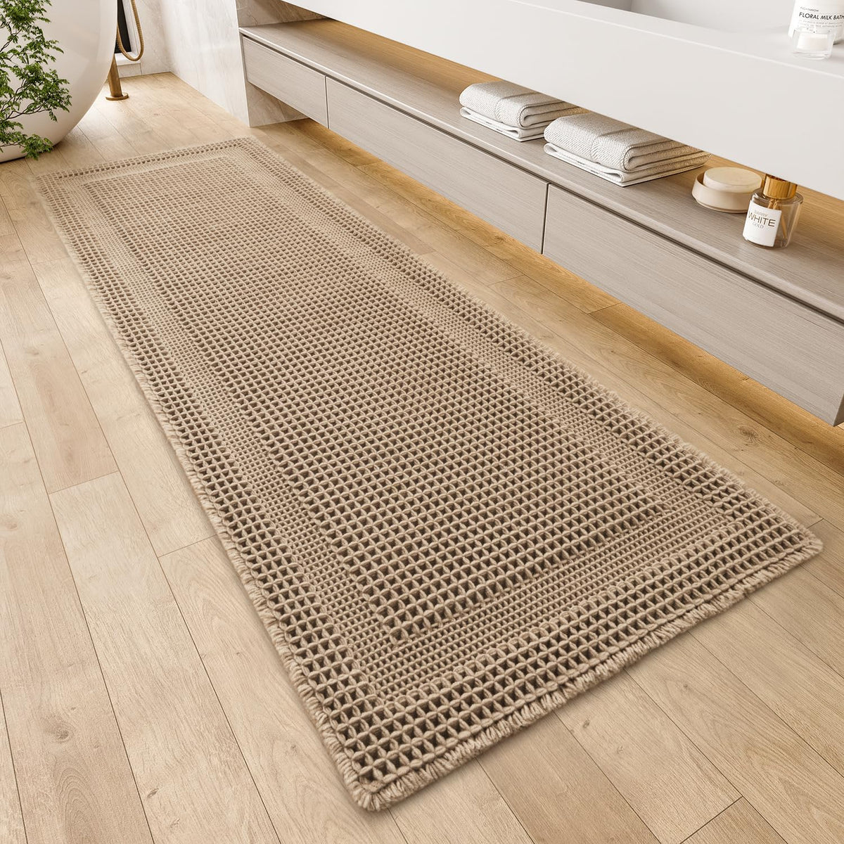AMOAMI waffle bath mat close-up texture showing absorbent waffle pattern for quick drying
