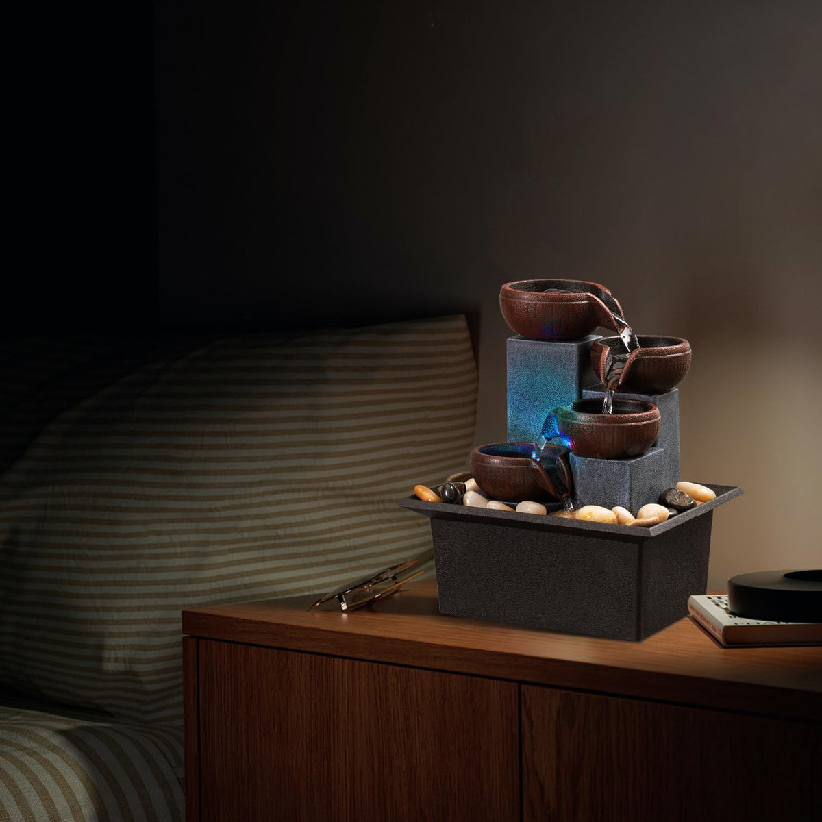AMOOTEK desk-office decor fountain as a tranquil focal point.