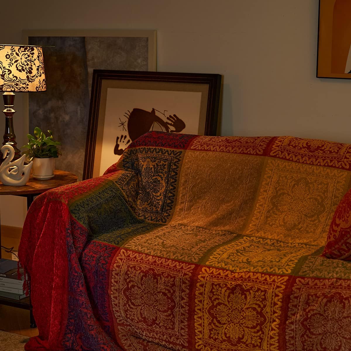 Amorus washable chenille throw blanket remains soft after washing