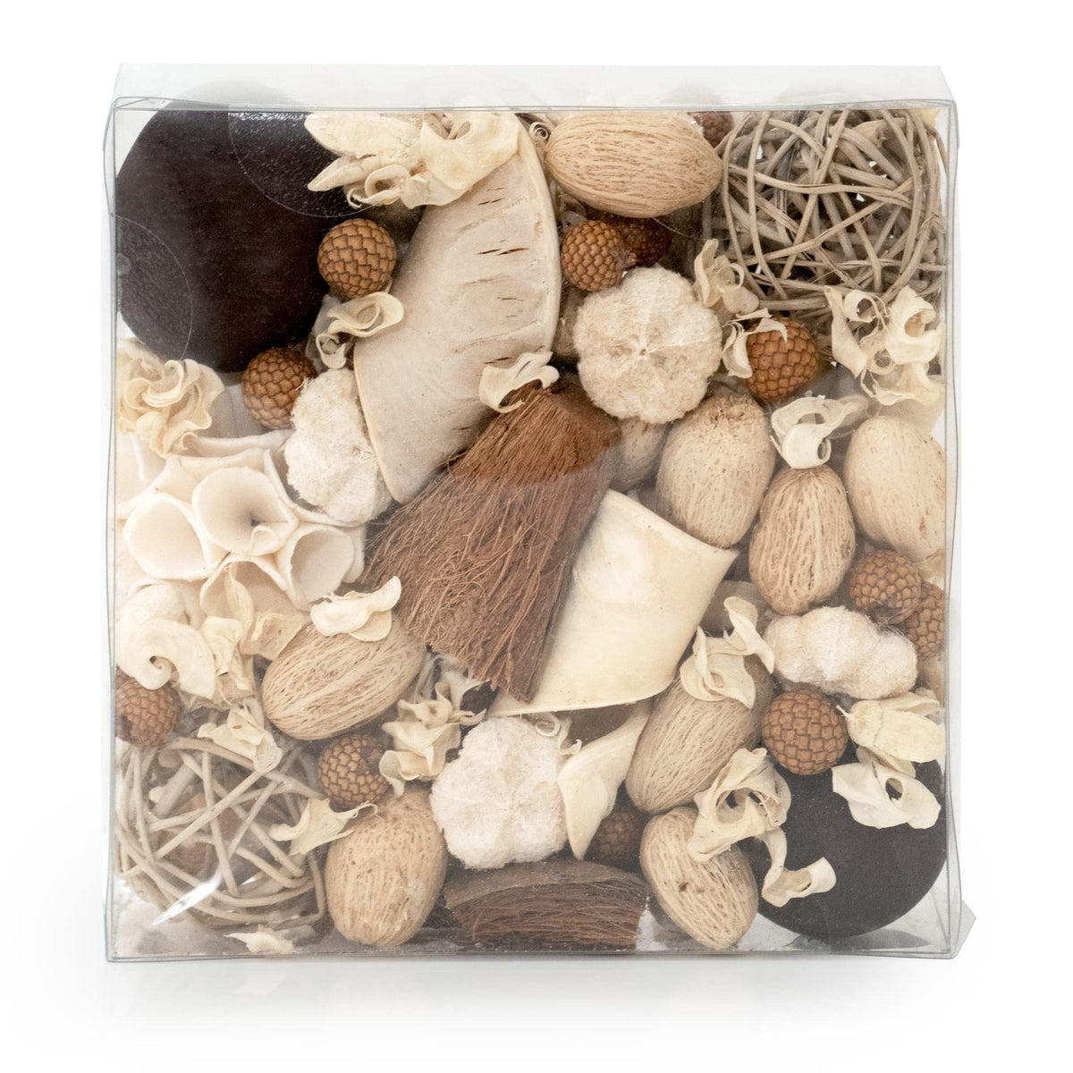 ANDALUCA potpourri blends botanicals and preserved flowers for lasting texture and color.