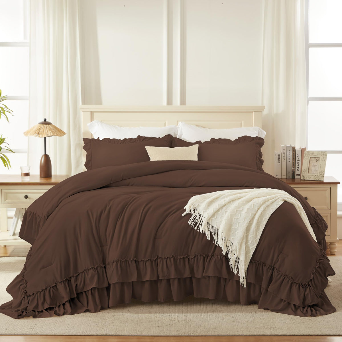 Andency 3-piece set full view shows coordinated ruffle bedding.