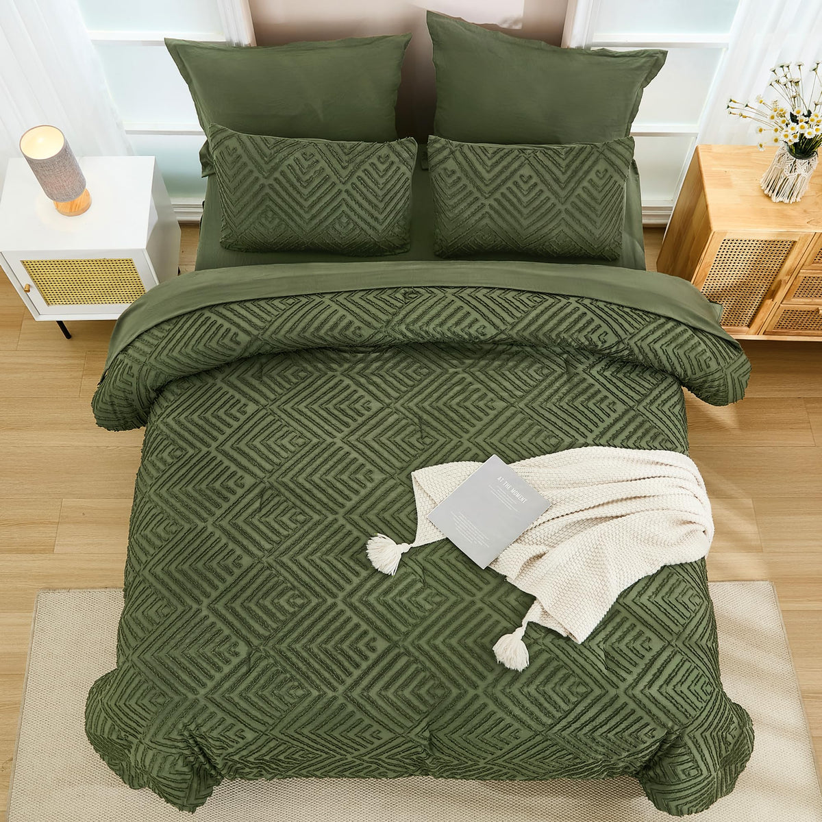 Soft brushed microfiber provides year-round comfort and a luxurious feel.