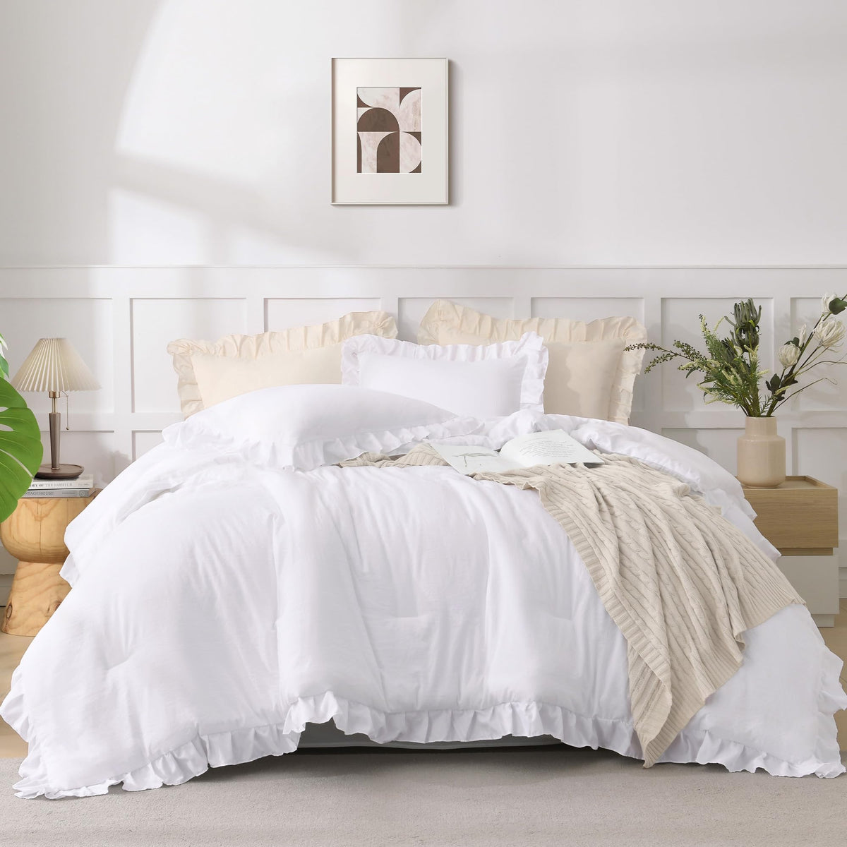 Andency three-piece set with pillowcases completes a coordinated, tidy bedroom look.