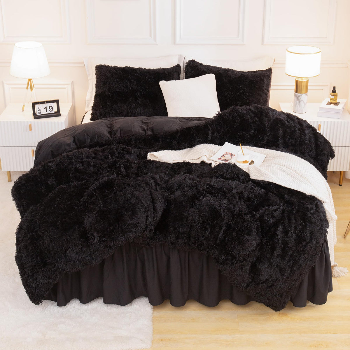 Andency queen comforter black plush front adds luxurious warmth to the bed.
