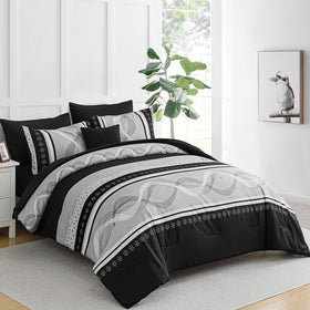 Anibedding soft microfiber fabric delivers lightweight warmth and comfort.
