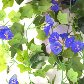 Ankey maintenance-free artificial blooms are easy to wipe clean.