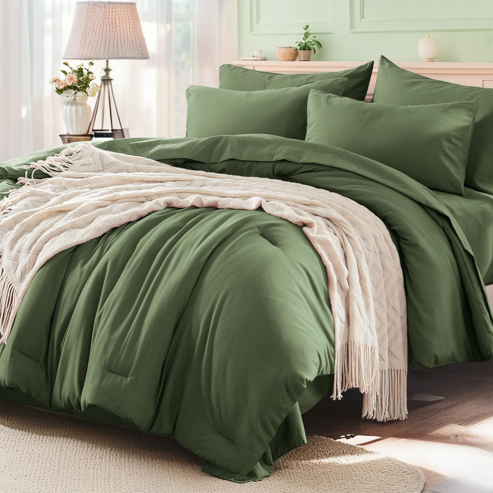 Anluoer full comforter set olive green with 82x86 size for all-season warmth.