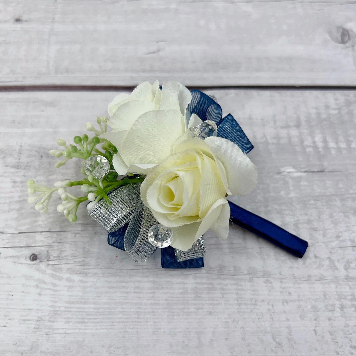 Ansuma elastic pearl bracelet provides comfortable wristwear for corsage.