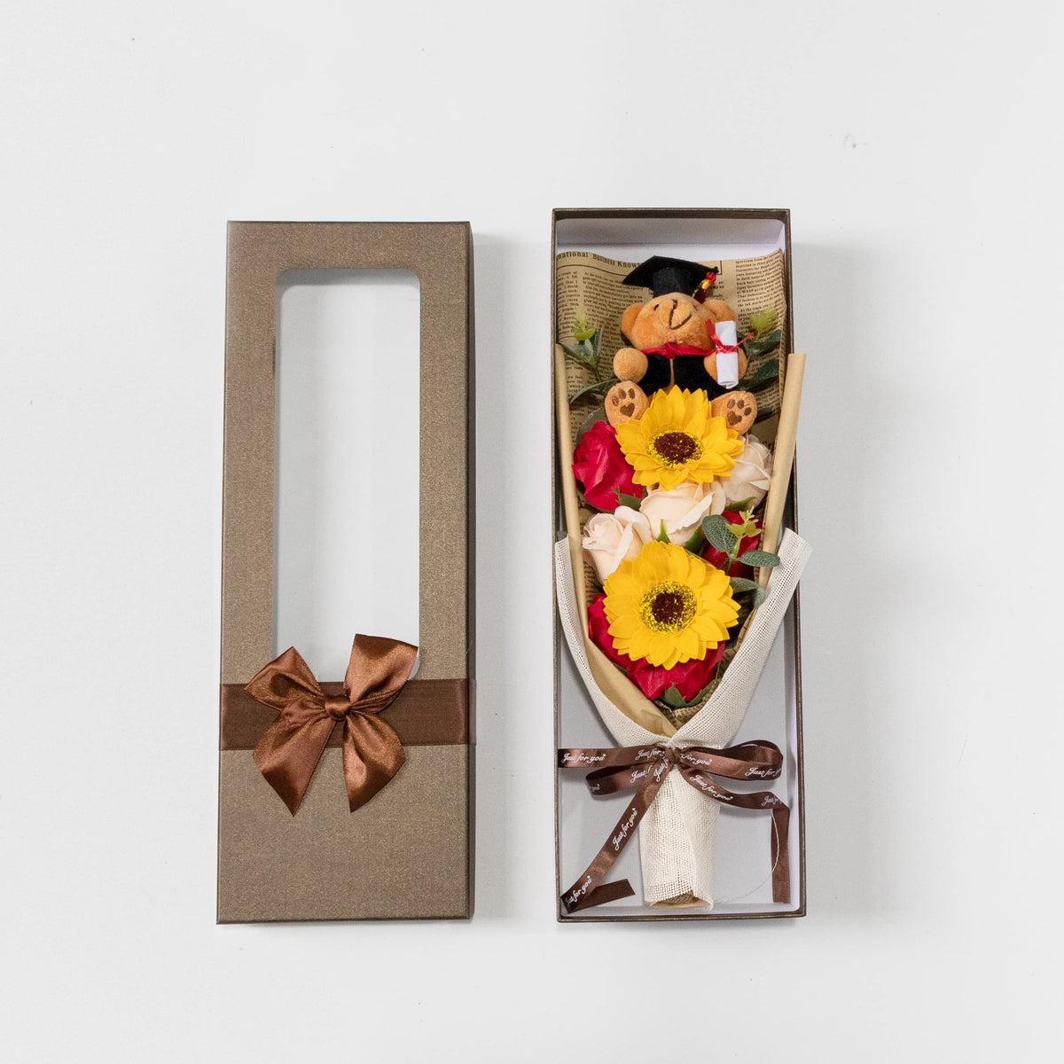 Ansuma gift box with satin ribbon enhances easy gifting