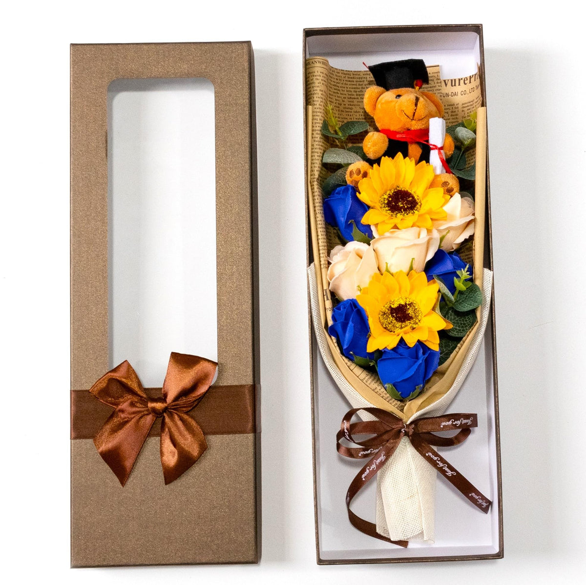 Ansuma soap roses never fade while retaining their fragrance.