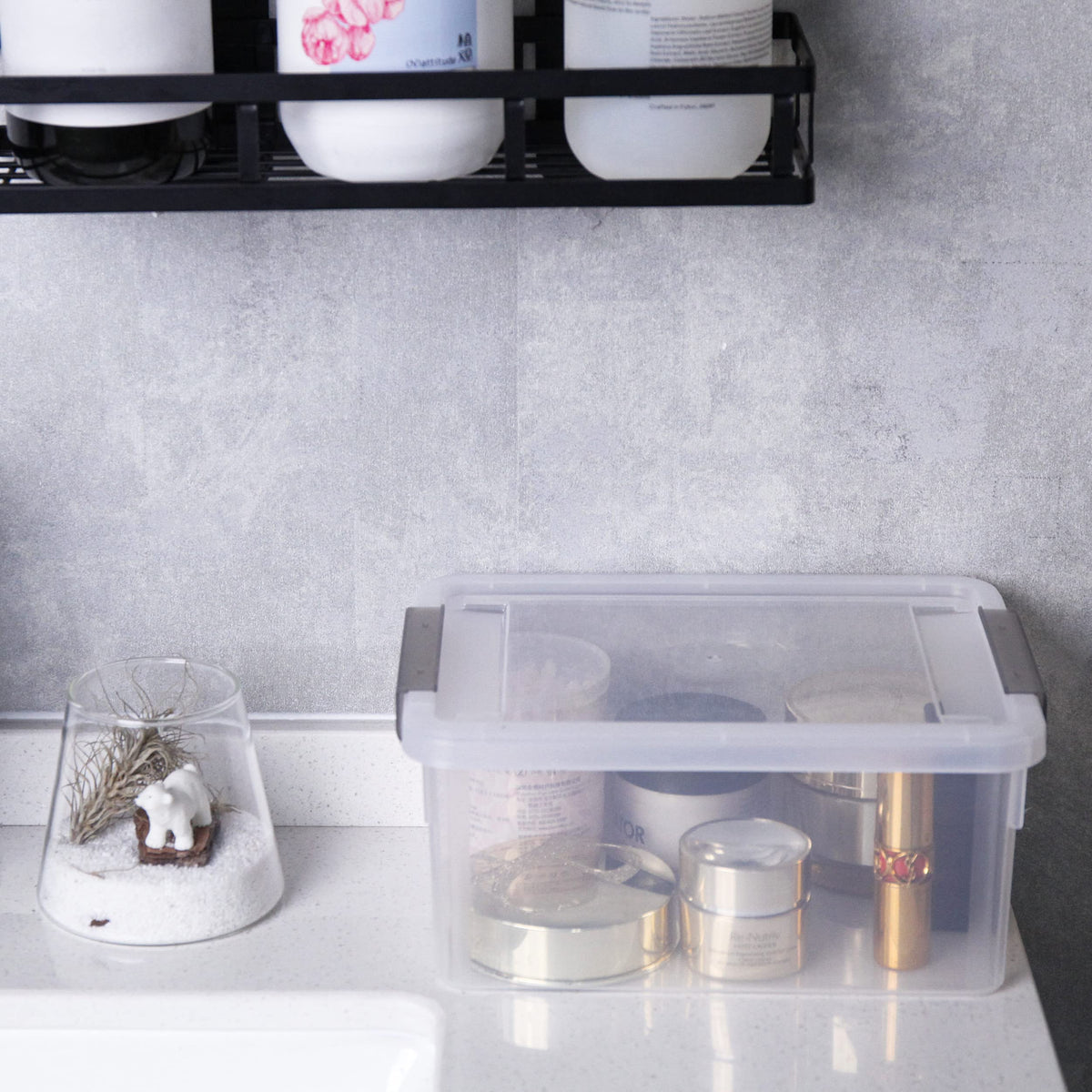 Anywish 3.2-quart capacity bin suitable for crafts, toys, and small supplies.