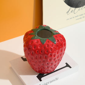 AOMOONOA strawberry vase mouth detail showcases green leaves framing the opening for a fresh look