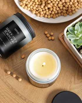 AOOVOO lavender wood candle offers calming, spa-like ambience