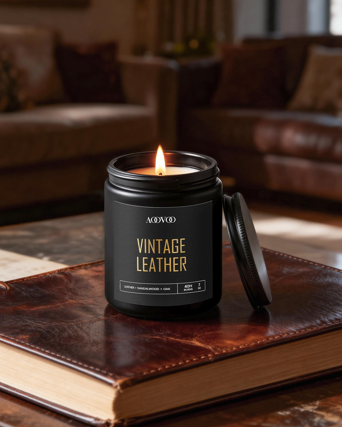 AOOVOO Vintage Leather candle close-up highlighting rich aroma and premium soy wax.