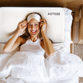 AOTOZE bedroom-setup pillow on bed illustrating comfortable sleep arrangement