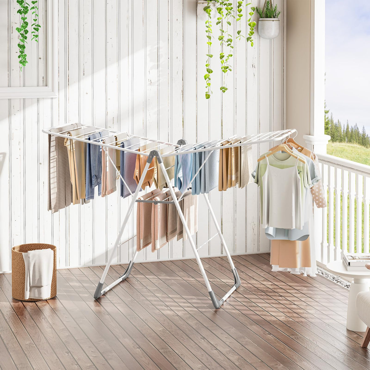 APEXCHASER two-tier design supports quilt drying and garment care.