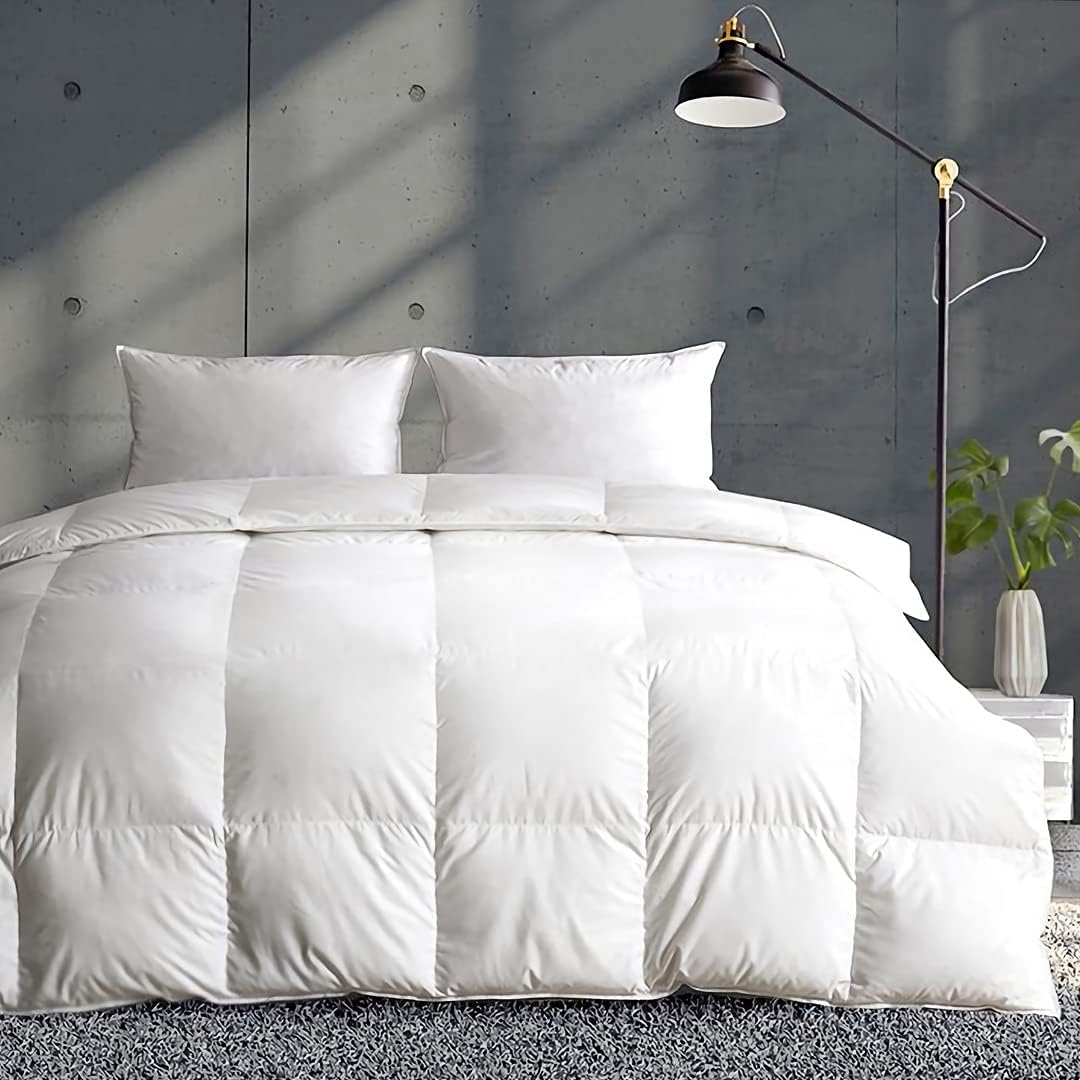APSMILE Fluffy down fiber comforter king ivory, lightweight warmth for warm-weather nights.