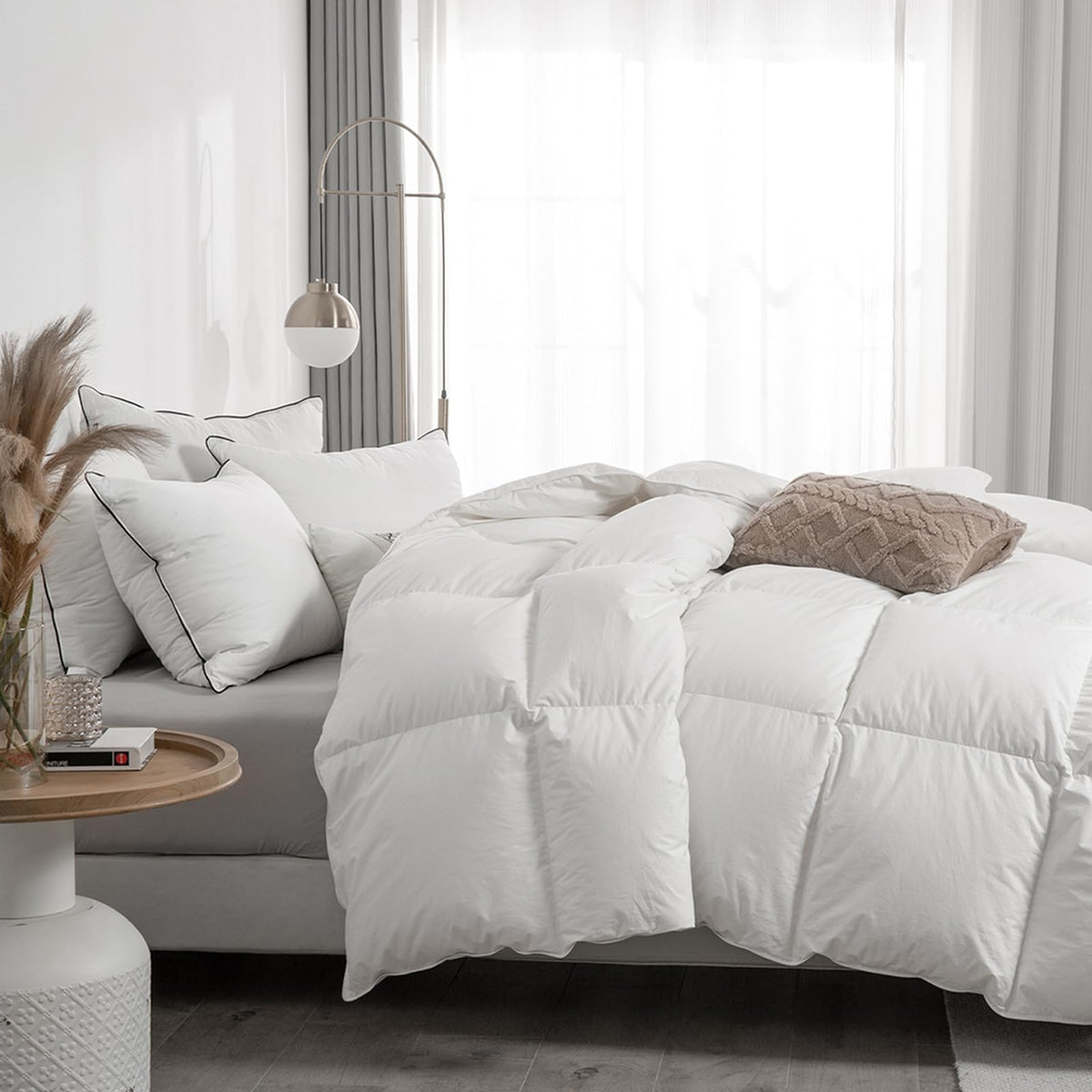 APSMILE full-size feathers-down comforter in ivory, all-season dimensions