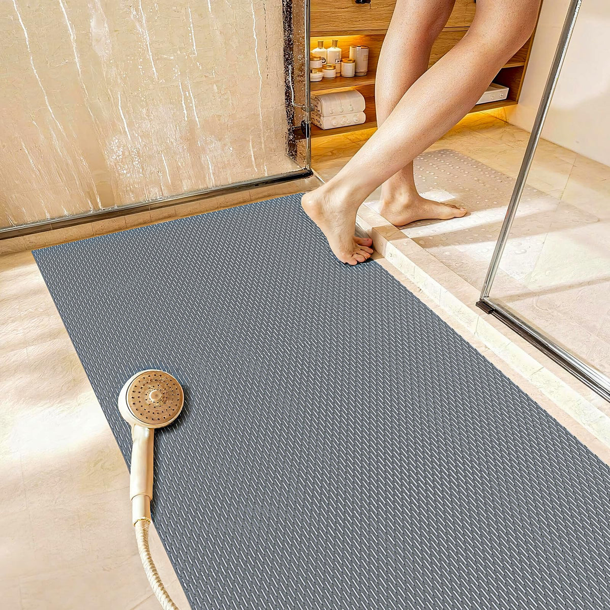 Aqzuxira gray mat cleans easily and dries fast after use.