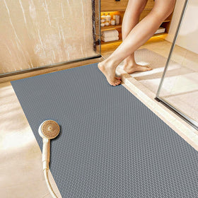 Aqzuxira gray mat cleans easily and dries fast after use.