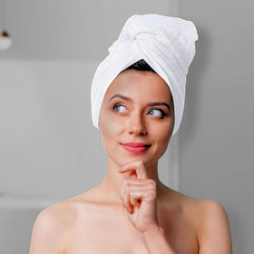 ARC HOME soft-touch hand towels in white, ideal for face and hands.