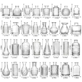 Arme bud vase set 45 crystal-clear glass shown in a minimalist arrangement.