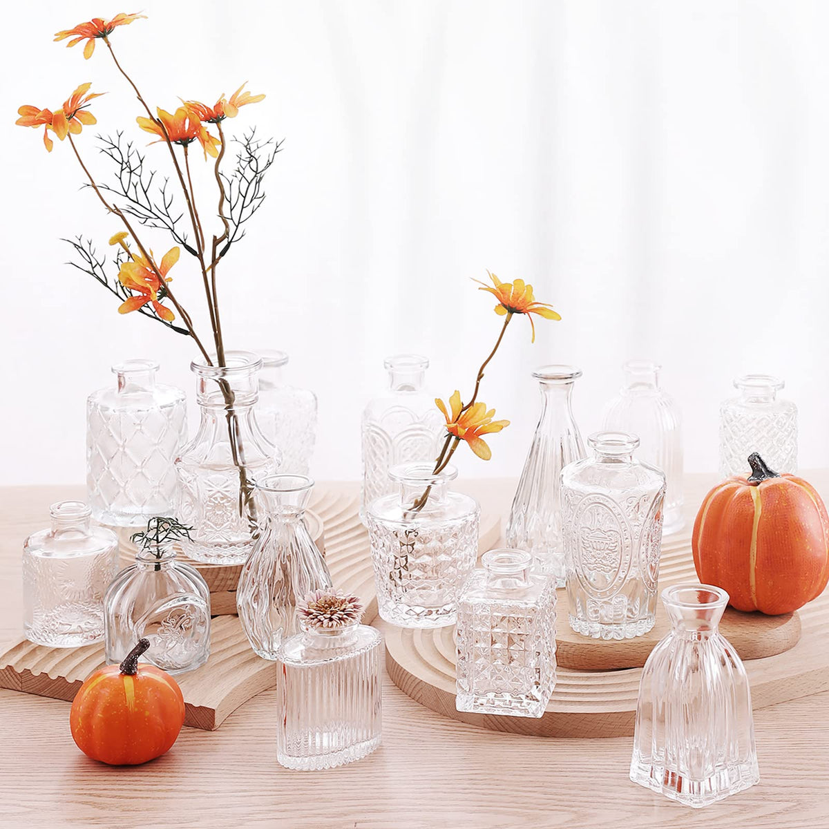 Arme gift-ready vase set makes a stylish, thoughtful present.