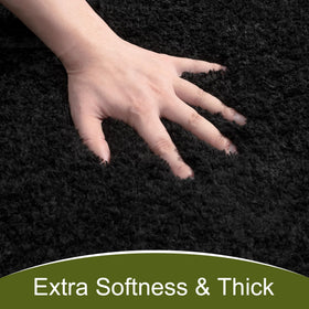 AROGAN black runner adds warmth and modern style.