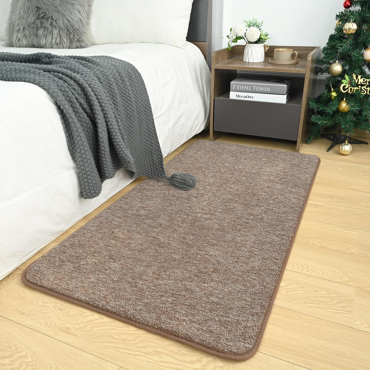 AROGAN small washable area rug with memory foam base provides cloud-like comfort in bedrooms.