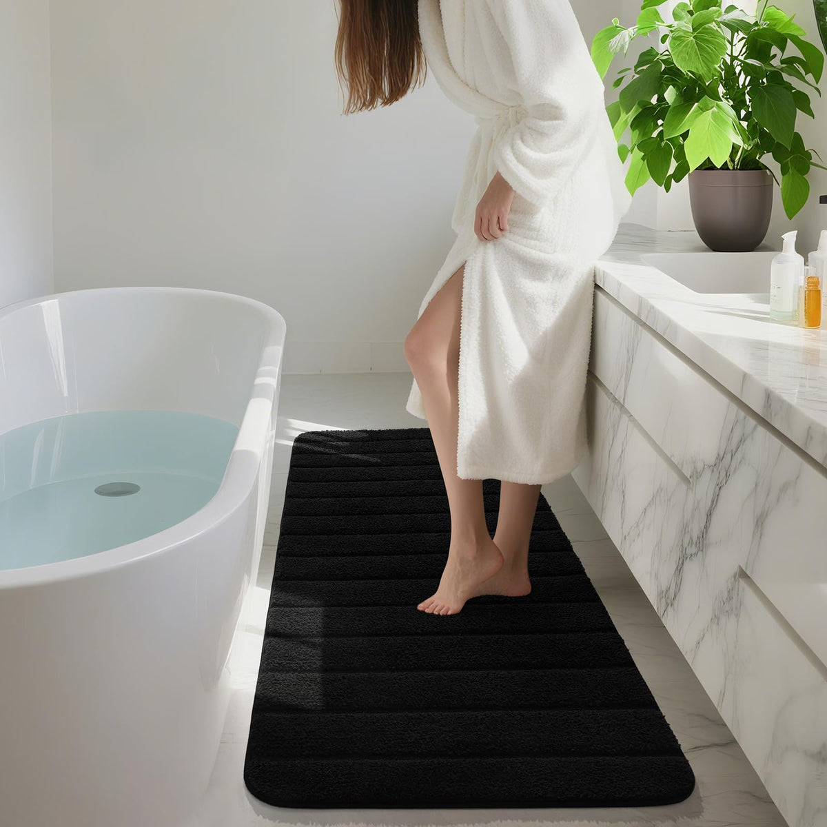 AROGAN water-absorption action captures quick drying after showers.