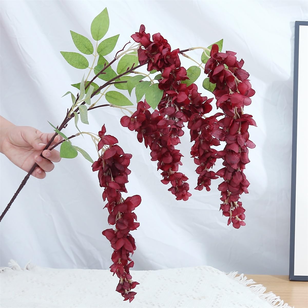 AROIUO wisteria room decor draped along wall lightweight and reusable
