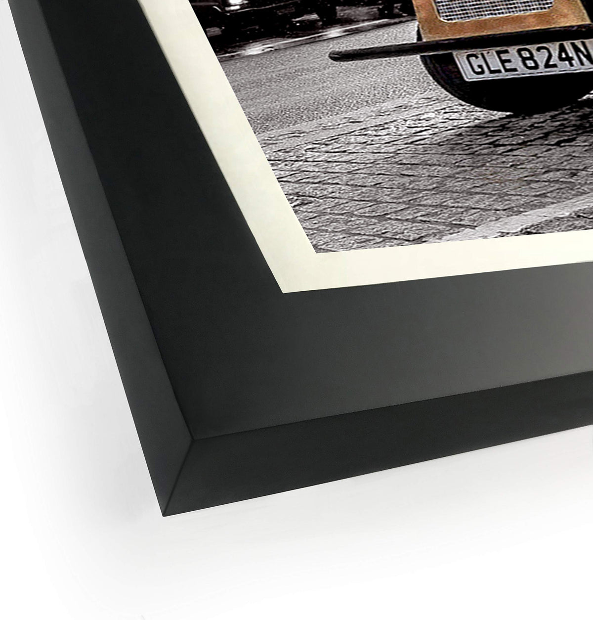 Art Emotion horizontal and vertical hangers provide versatile wall mounting