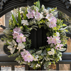 ARTINCRAFIO front porch decor that complements entryways and living rooms.
