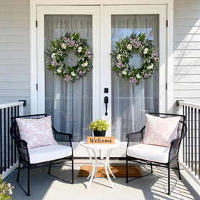 ARTINCRAFIO ready-to-hang grapevine wreath simplifies quick decorating.