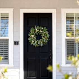 ARTINCRAFIO boxwood sprigs and ferns add depth for farmhouse or modern styles.