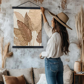 Artmag magnet closeup shows strong hold for canvases and prints
