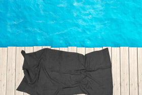 ASTILTEX gym and spa towel in charcoal grey, ideal for workouts and post-shower use.