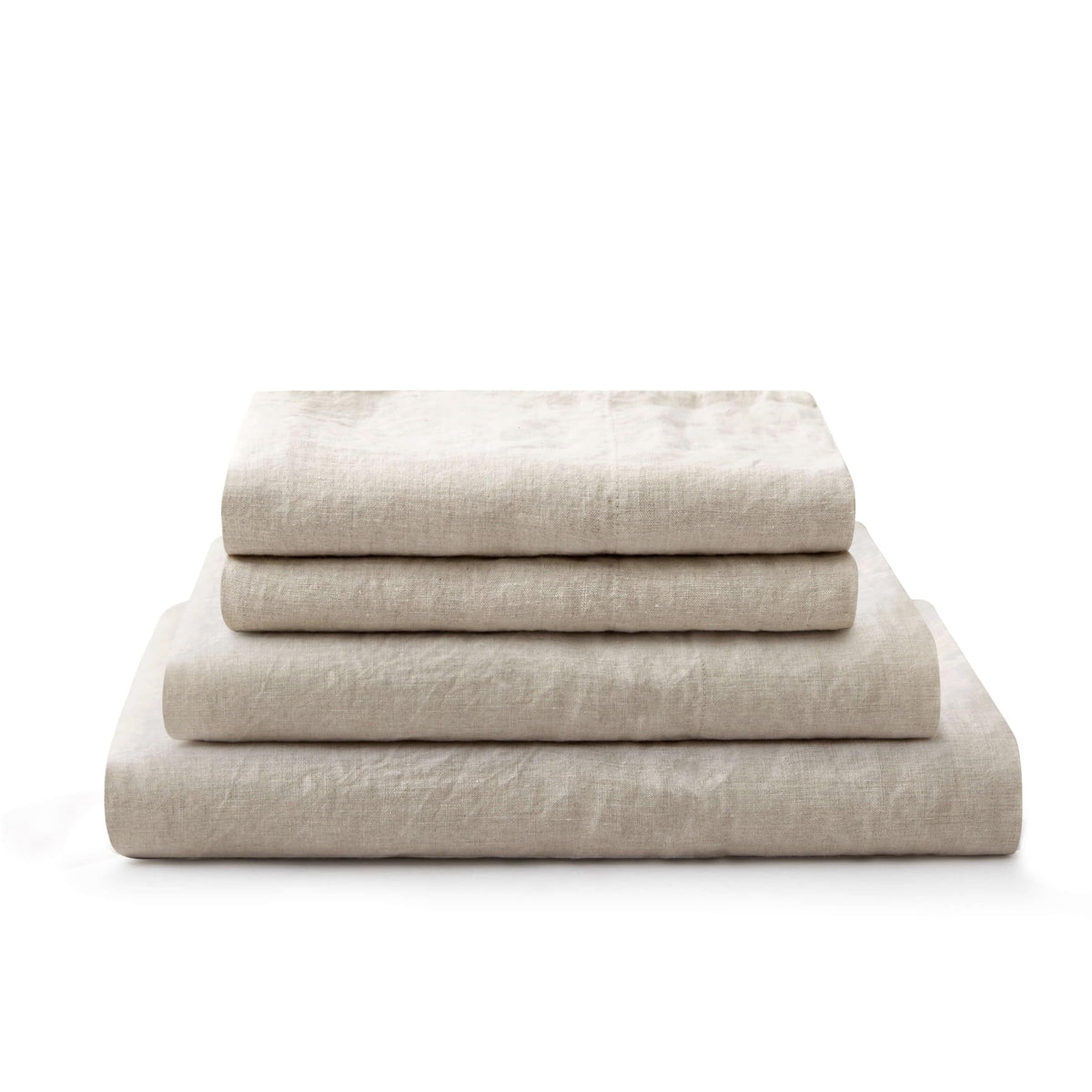 ATLINIA natural bedding in a calm bedroom setup for a relaxed look.