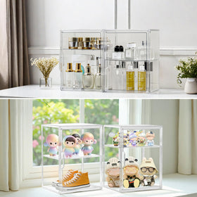 Attelite acrylic case with lid protects collectibles from dust while staying visible.