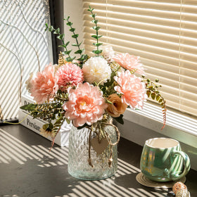 Aubcee champagne-roses dahlia vase for warm bedroom ambiance