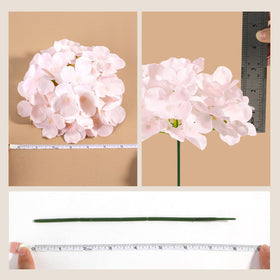 Auihiay bendable stems enable creative bouquets and designs.